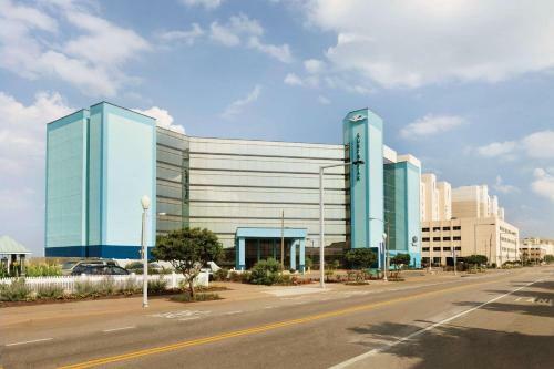 Surfbreak Oceanfront Hotel, An Ascend Hotel Collection Member