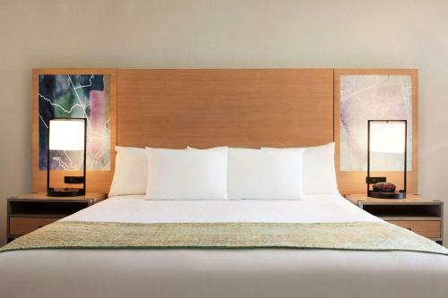 Surfbreak Oceanfront Hotel, An Ascend Hotel Collection Member