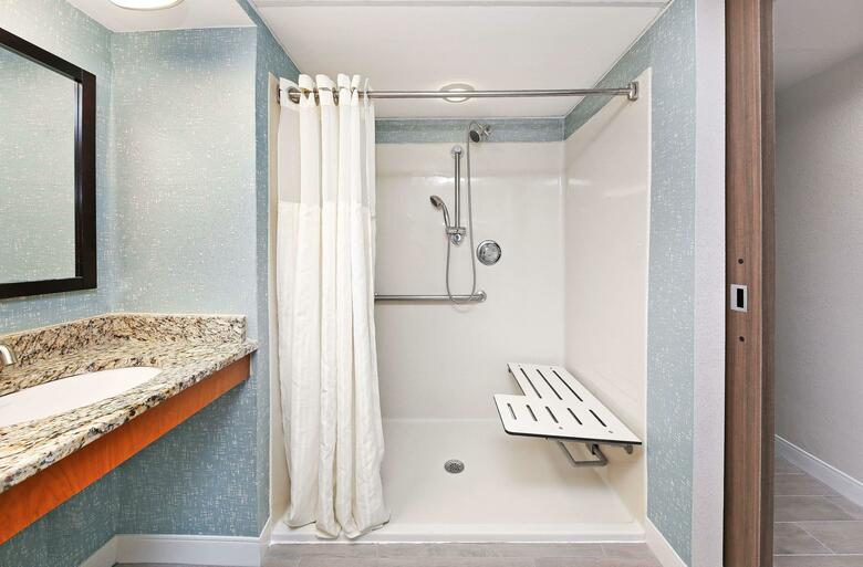 Hotel Doubletree By Hilton Virginia Beach