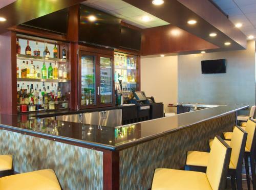 Hotel Embassy Suites By Hilton Seattle Bellevue