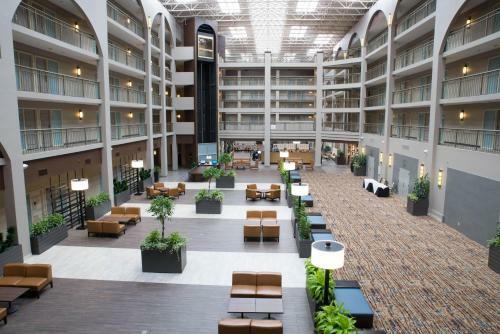 Hotel Embassy Suites By Hilton Seattle Bellevue
