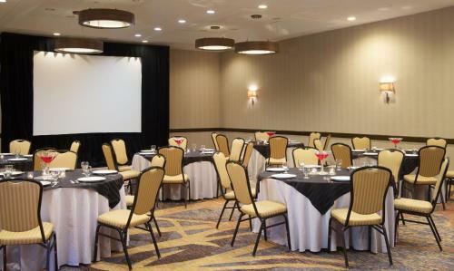 Hotel Embassy Suites By Hilton Seattle Bellevue