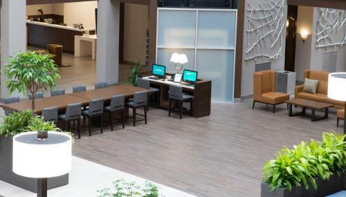 Hotel Embassy Suites By Hilton Seattle Bellevue