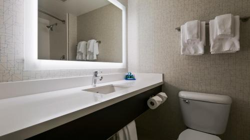 Holiday Inn Express Hotel & Suites Everett