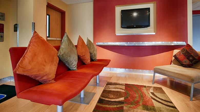 Hotel Best Western Plus Navigator Inn & Suites