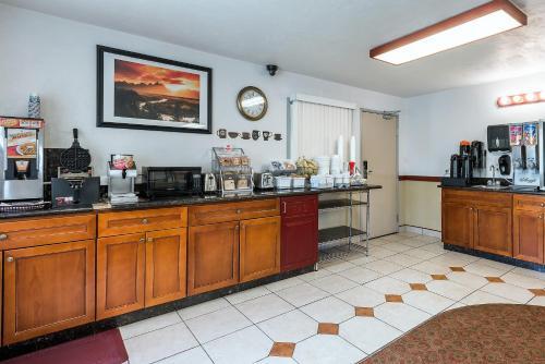 Hotel Super 8 By Wyndham Kelso Longview Area