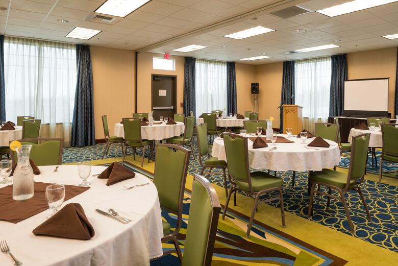 Holiday Inn Express Hotel & Suites North Sequim