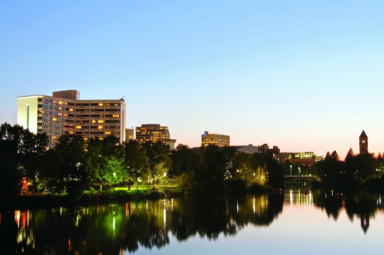 Hotel Doubletree By Hilton Spokane City Center