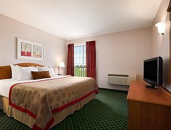 Hotel Ramada Inn & Suites Sea-tac
