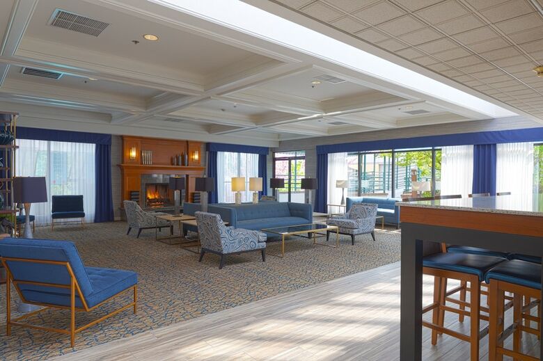 Coast Wenatchee Center Hotel