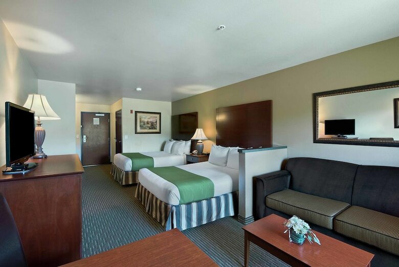Hotel Oxford Suites Yakima