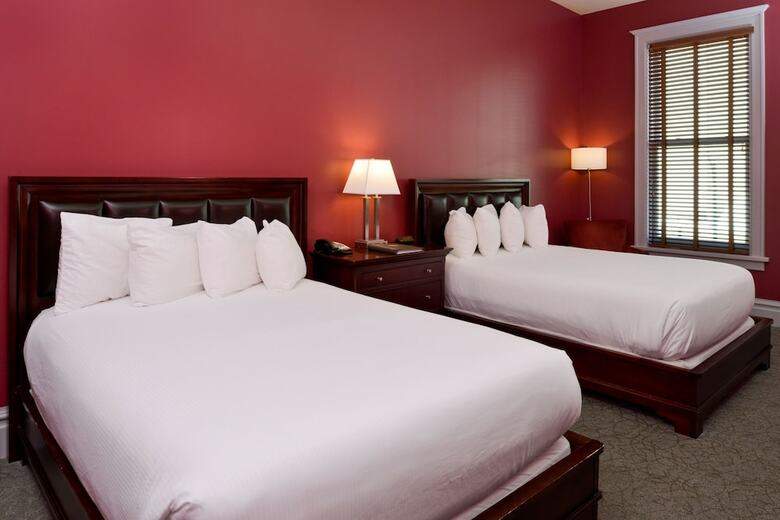 Montvale Hotel