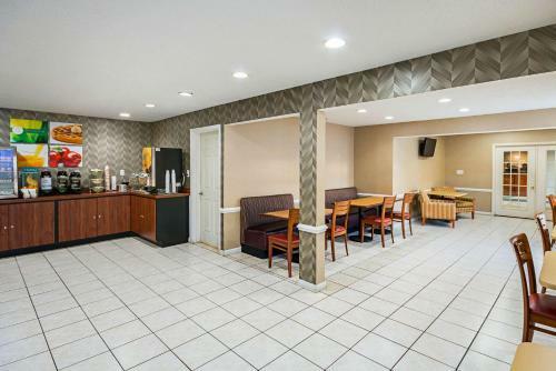 Hotel Quality Inn Fairmont