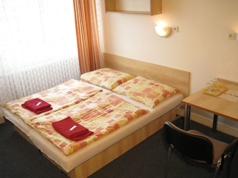 Hotel Plus