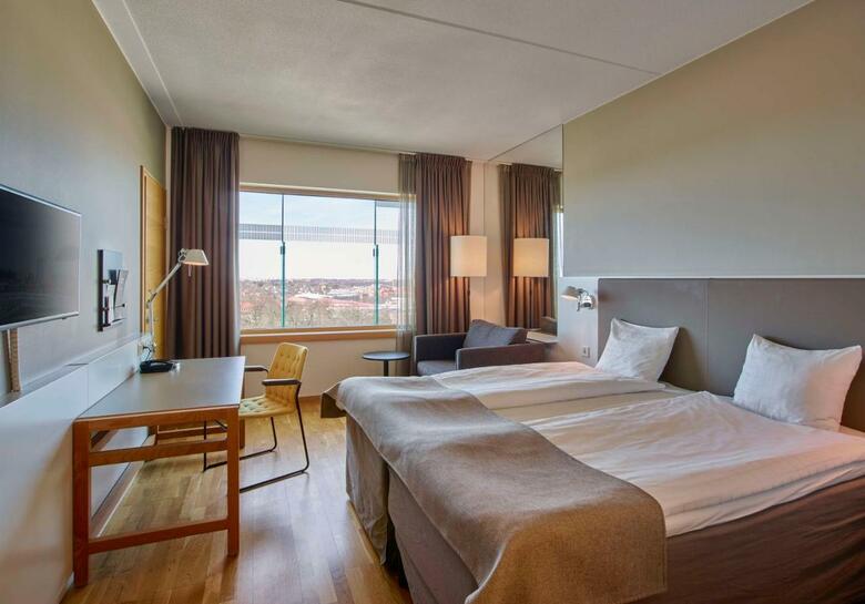 Hotel Rica Talk