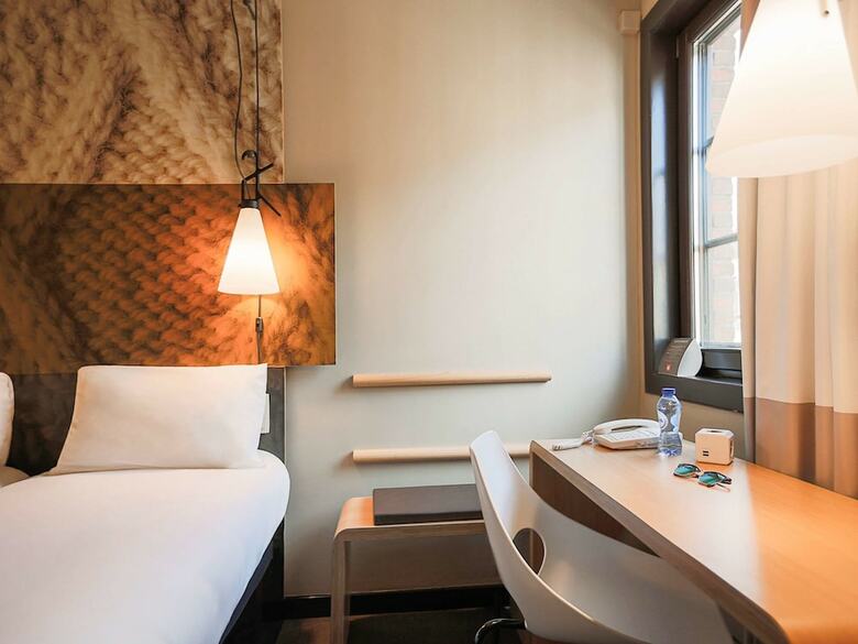 Hotel Ibis Brussels Centre Gare Du Midi