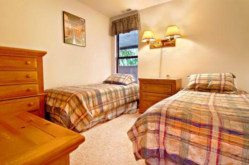 Hotel Powderwood Condominiums