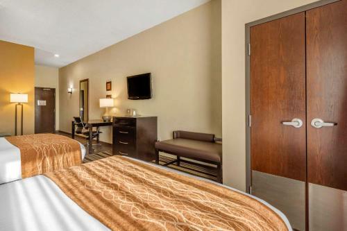 Hotel Comfort Inn & Suites