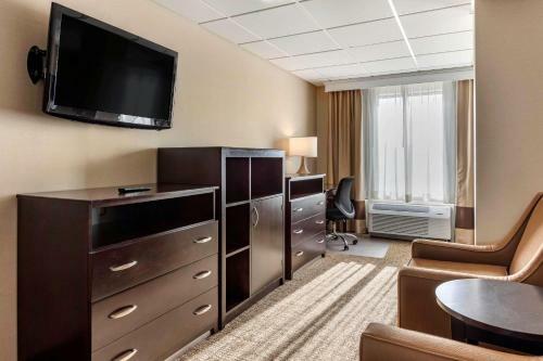 Hotel Comfort Inn & Suites