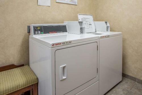 Hotel Comfort Suites Delavan