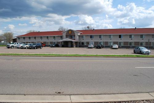 Hotel Super 8 By Wyndham Eau Claire Wi