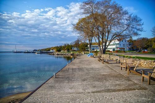 Hotel Ephraim Shores Resort