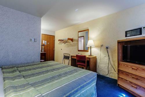 Motel 6 Lacrosse