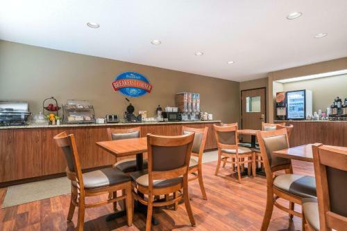 Hotel Baymont Inn & Suites Marshfield