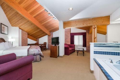 Hotel Baymont Inn & Suites Marshfield