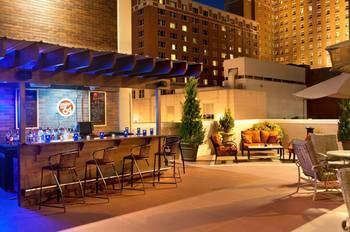 Hotel Doubletree By Hilton Milwaukee Downtown