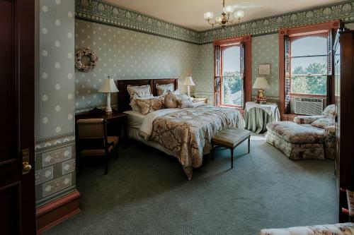 Bed & Breakfast Inn At Pine Terrace
