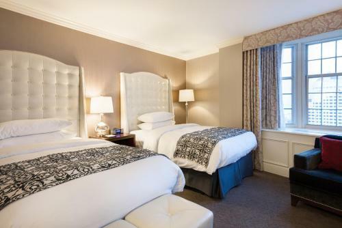 Pfister Hotel