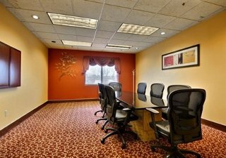 Hotel Quality Suites Milwaukee Airport