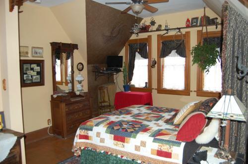 Schuster Mansion Bed & Breakfast