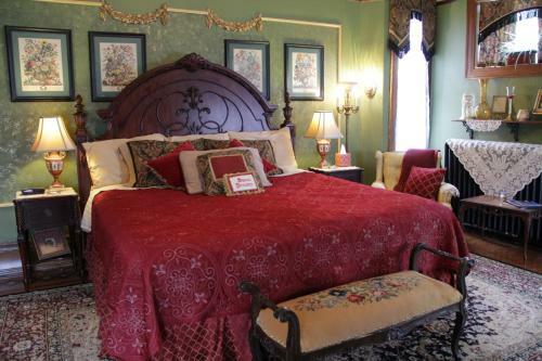 Schuster Mansion Bed & Breakfast