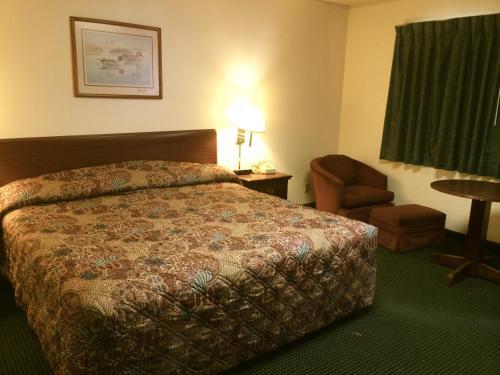 Motel Rapids Inn & Suites