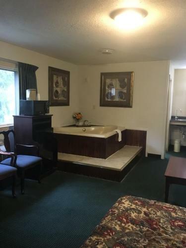Motel Rapids Inn & Suites