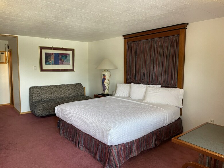 Trails End Motel