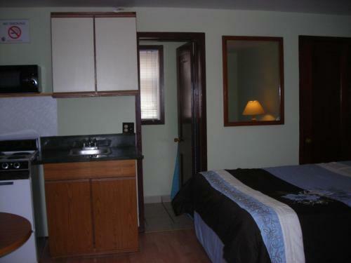 Deer Trail Motel