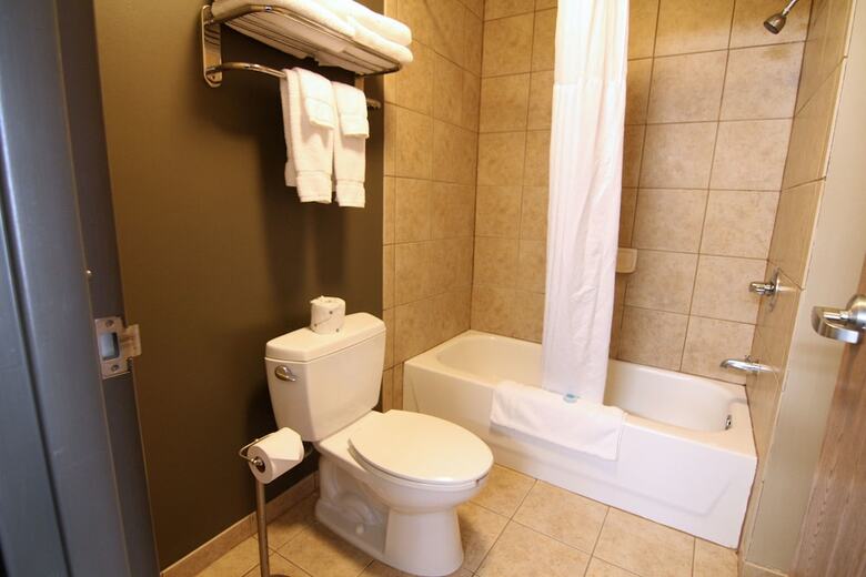 Casper C'mon Inn Hotel & Suites
