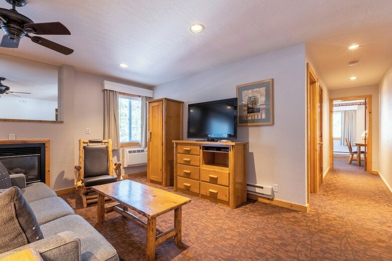Red Wolf Lodge At Squaw Valley