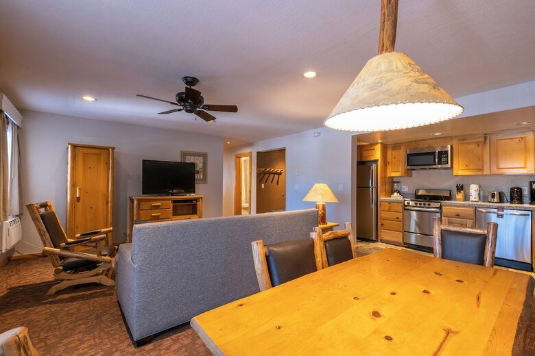 Red Wolf Lodge At Squaw Valley