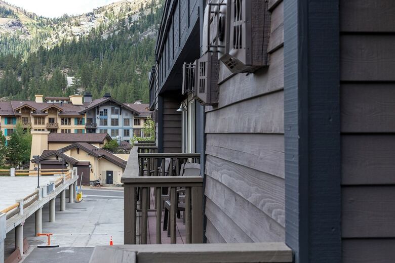 Red Wolf Lodge At Squaw Valley