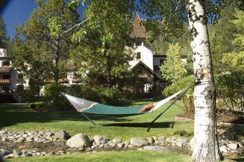 Hotel Getaways At Olympic Village Inn