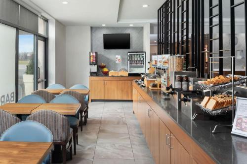 Holiday Inn Hotels Staten Island