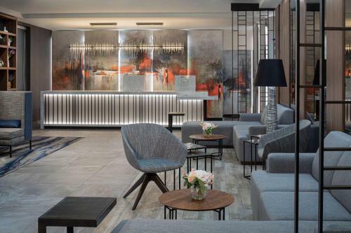 Holiday Inn Hotels Staten Island