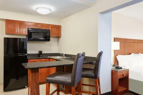 Holiday Inn Express Hotels- Hampton
