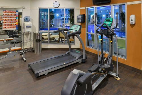 Hotel Comfort Suites Airport Tukwila