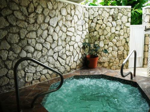 Hotel Rondel Village