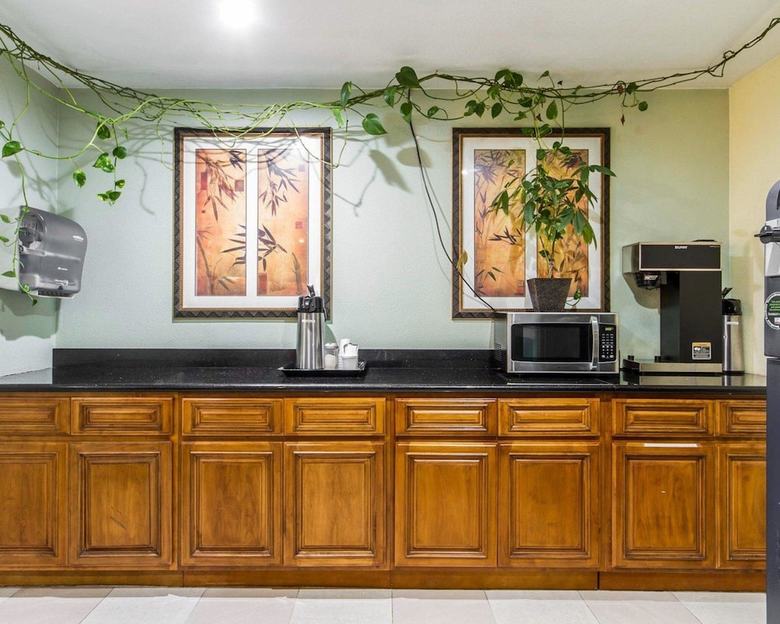 Hotel Rodeway Inn